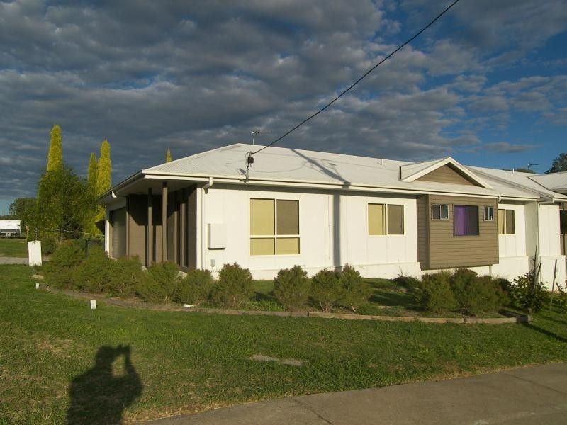 1/140 Dragon Street, Warwick QLD 4370