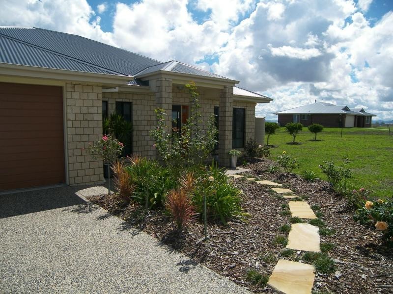 8 Amarina Avenue, Sladevale QLD 4370