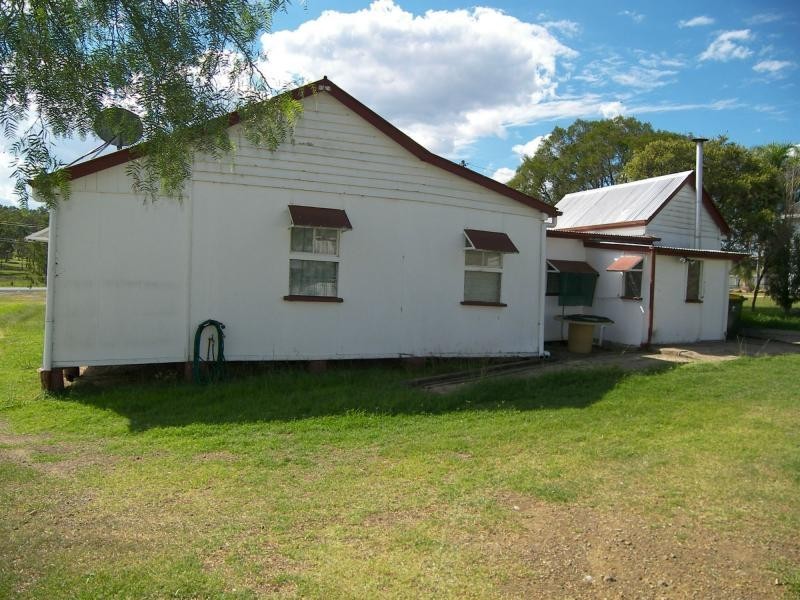 27 Yangan Road, Warwick QLD 4370