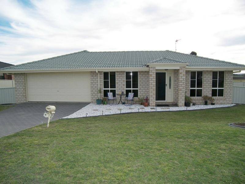 56 Doncaster Drive, Warwick QLD 4370