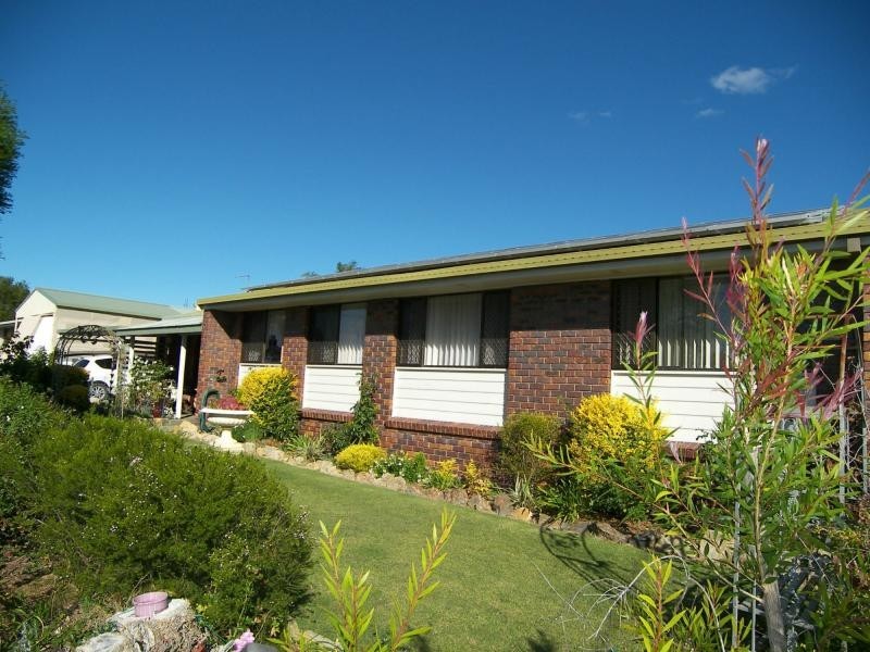 65 Fairway Drive, Warwick QLD 4370