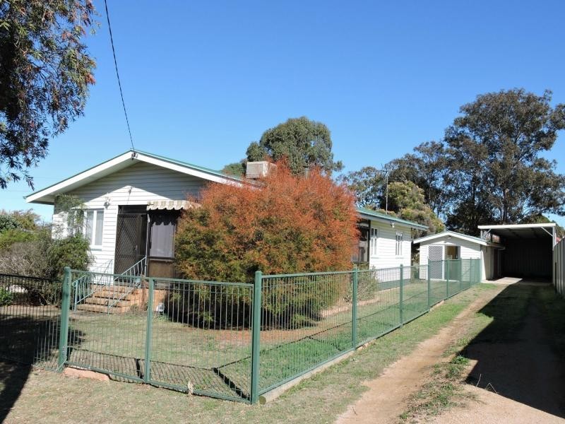 1 Gilbert Crescent, Warwick QLD 4370