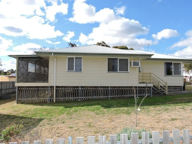 1A Gillam Street, Warwick QLD 4370