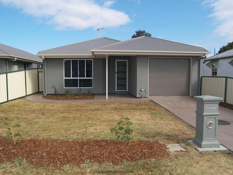 8/19 Myall Avenue, Warwick QLD 4370