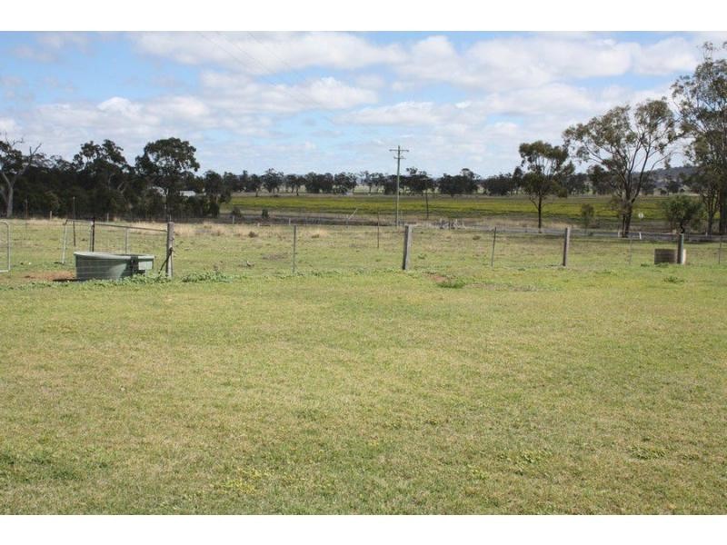 4318 Leyburn Cunningham Road, Wheatvale QLD 4370