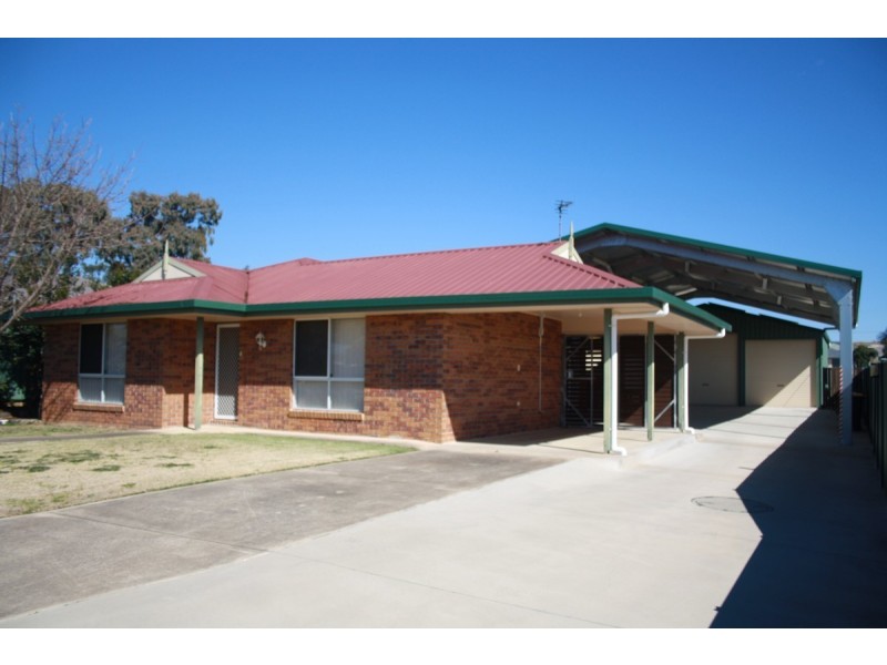 13 Martin St, Warwick QLD 4370