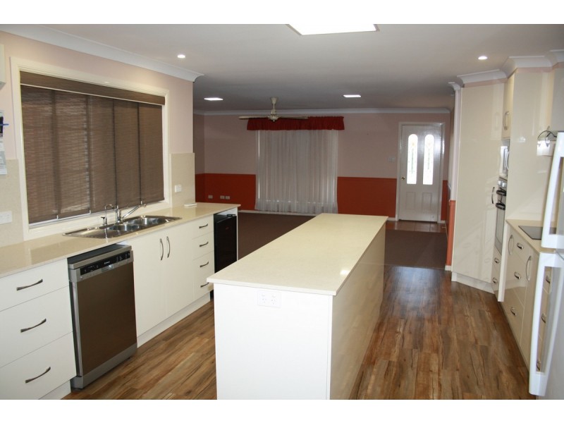 13 Martin St, Warwick QLD 4370