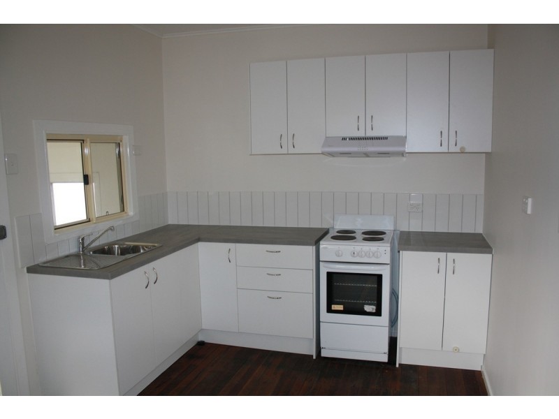 1 Frank Ave, Warwick QLD 4370