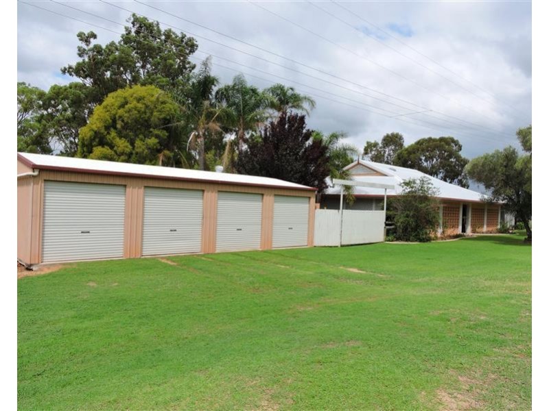 100 White St, Pratten QLD 4370
