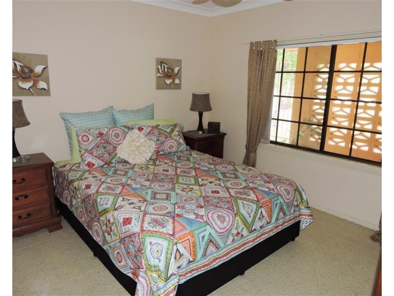 100 White St, Pratten QLD 4370
