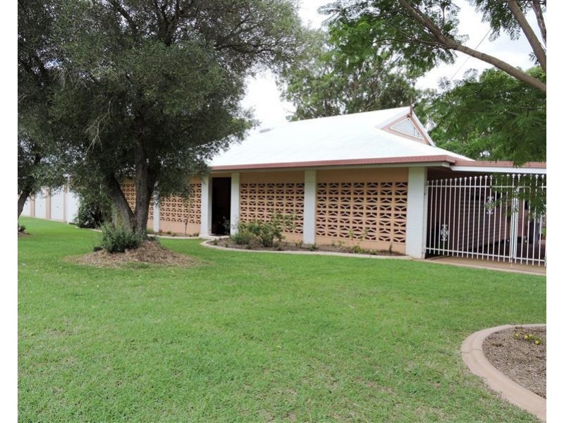 100 White St, Pratten QLD 4370