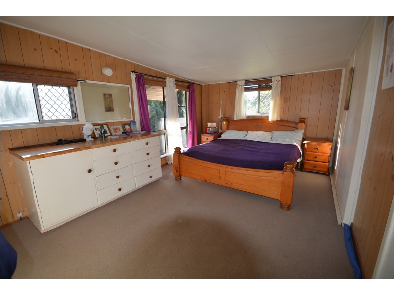 93 Horsman Rd, Warwick QLD 4370