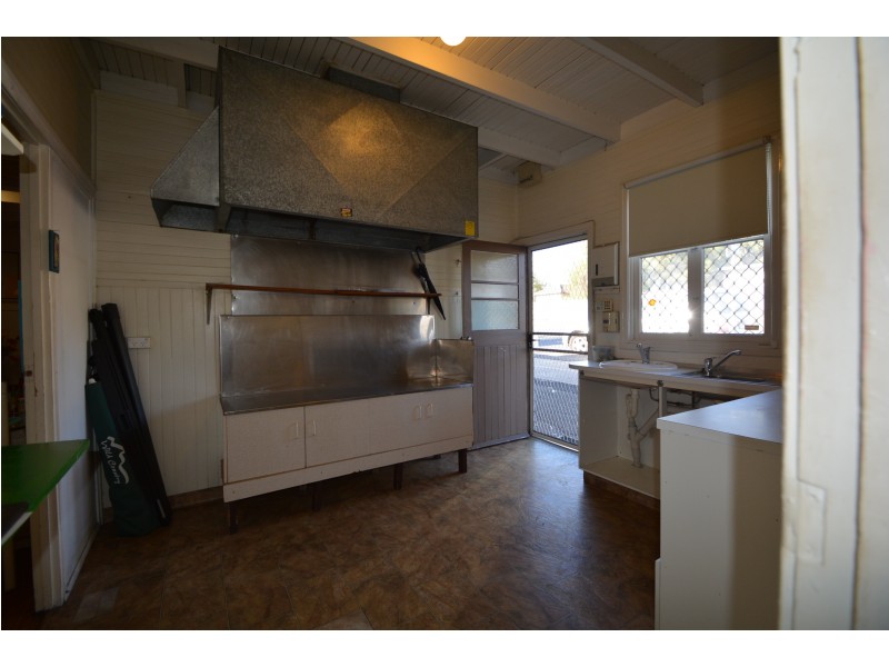 93 Horsman Rd, Warwick QLD 4370