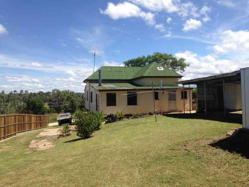 7 Weewondilla Road, Warwick QLD 4370