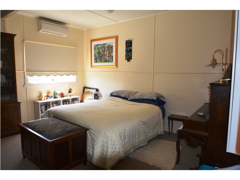 53 Acacia Ave, Warwick QLD 4370