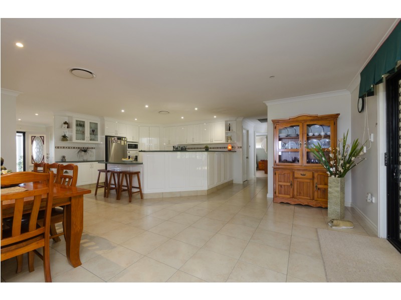 2 Daniel Dr, Warwick QLD 4370