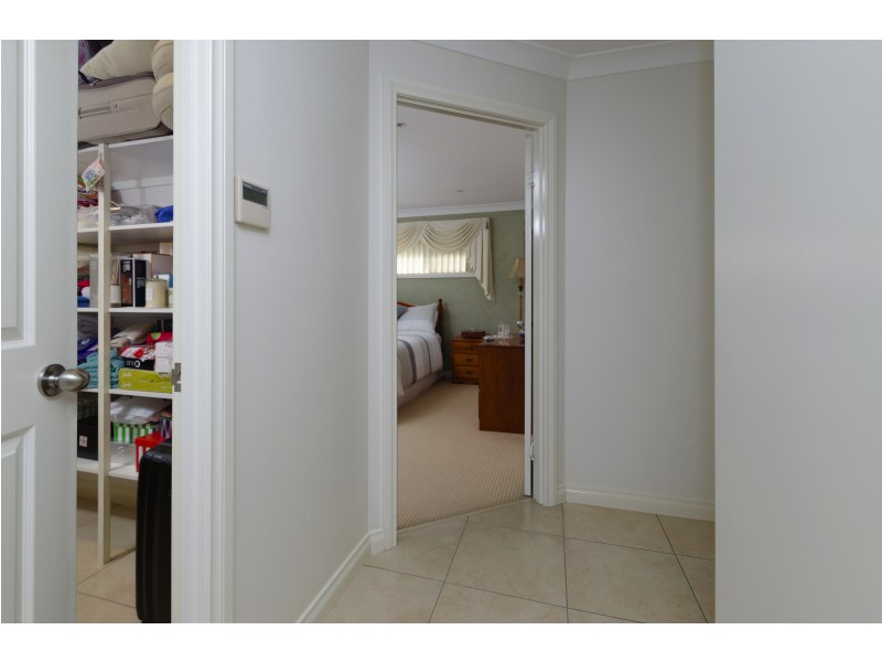2 Daniel Dr, Warwick QLD 4370