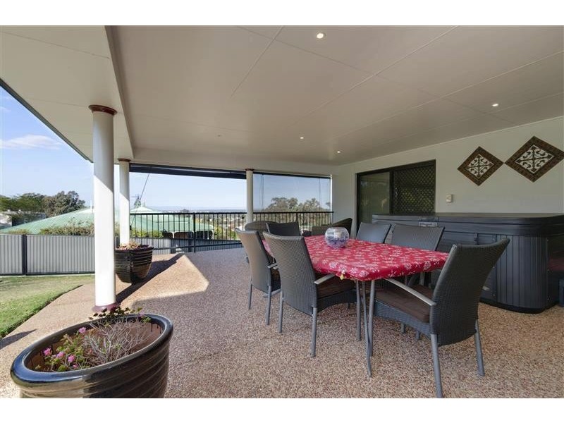 2 Daniel Dr, Warwick QLD 4370