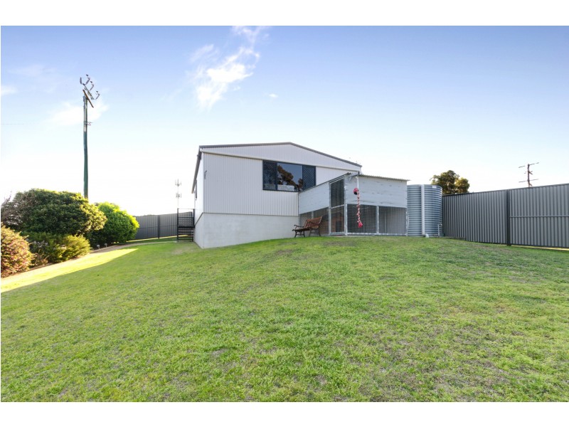 2 Daniel Dr, Warwick QLD 4370