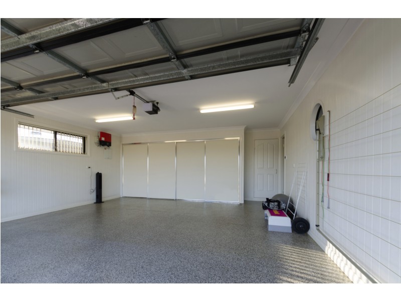 2 Daniel Dr, Warwick QLD 4370