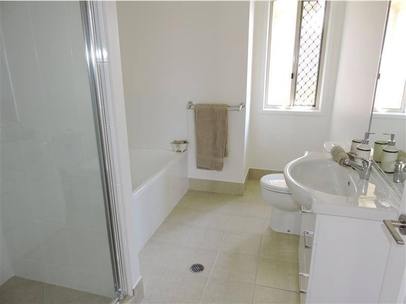 3 Polo Drive, Rosenthal Heights QLD 4370