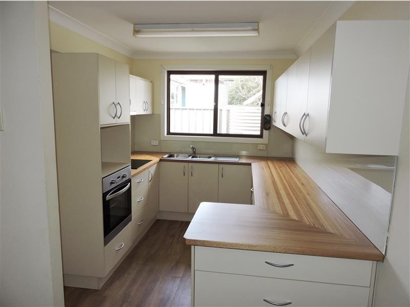 2/11 Barth St, Warwick QLD 4370