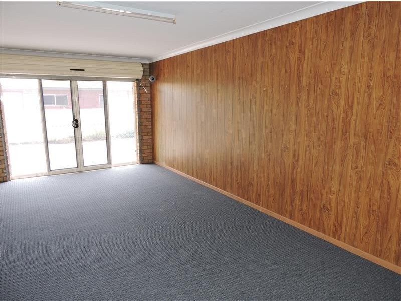 2/11 Barth St, Warwick QLD 4370