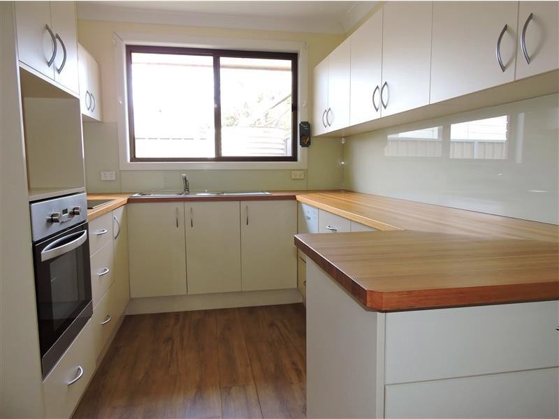 2/11 Barth St, Warwick QLD 4370