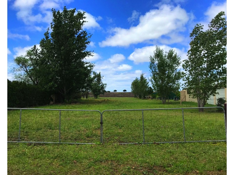 25 East St, Clifton QLD 4361