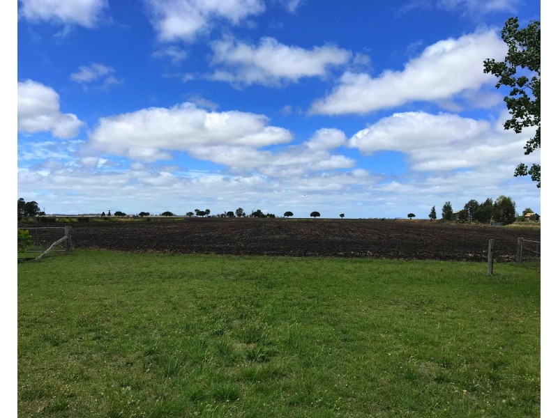 25 East St, Clifton QLD 4361