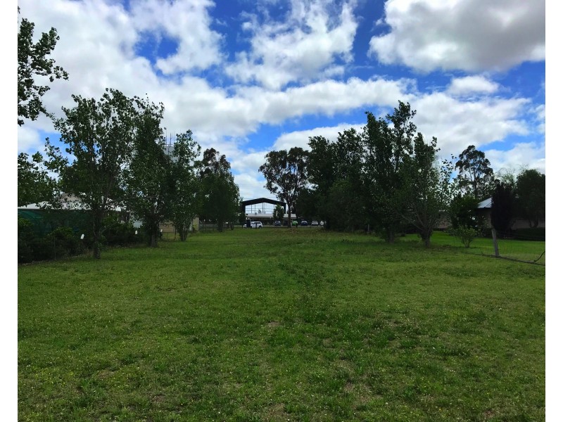 25 East St, Clifton QLD 4361