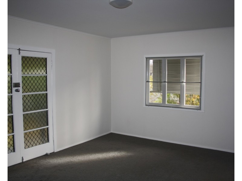 1 Frank Ave, Warwick QLD 4370