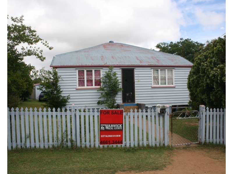 5 Gore St, Warwick QLD 4370
