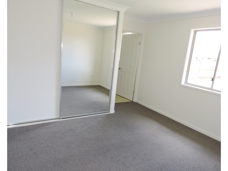 2D Wallace St, Warwick QLD 4370