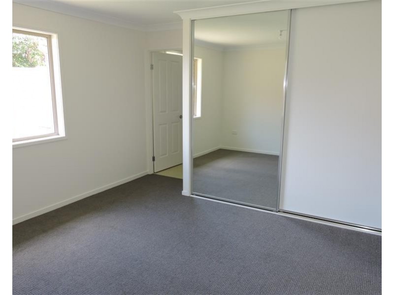 2D Wallace St, Warwick QLD 4370