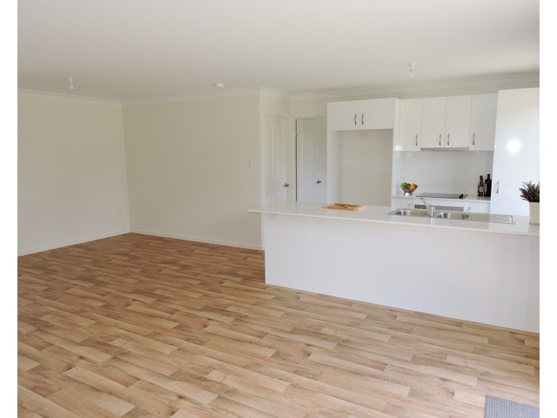 2D Wallace St, Warwick QLD 4370