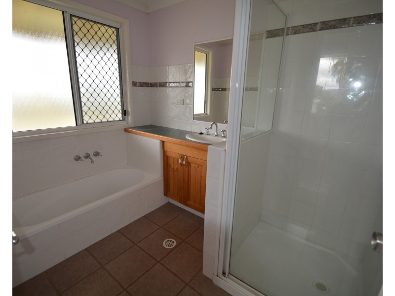 20 Oak Ave, Warwick QLD 4370