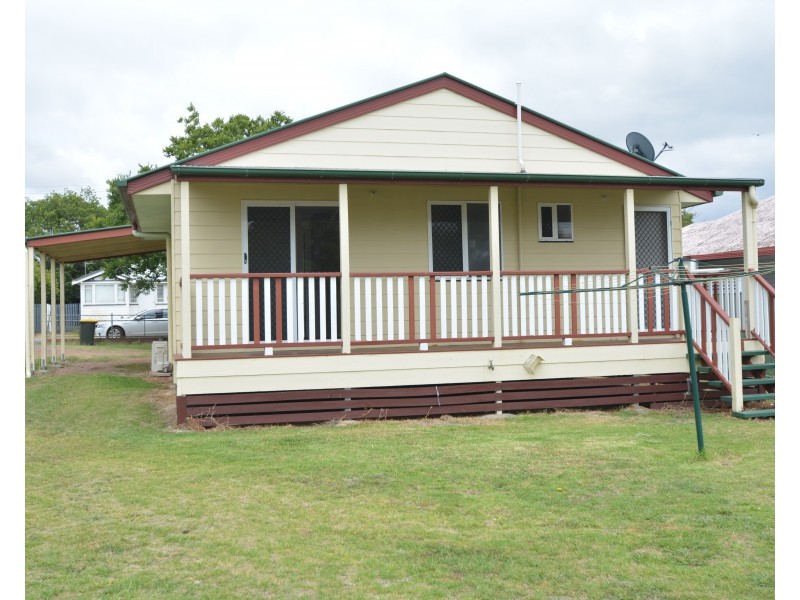 20 Oak Ave, Warwick QLD 4370