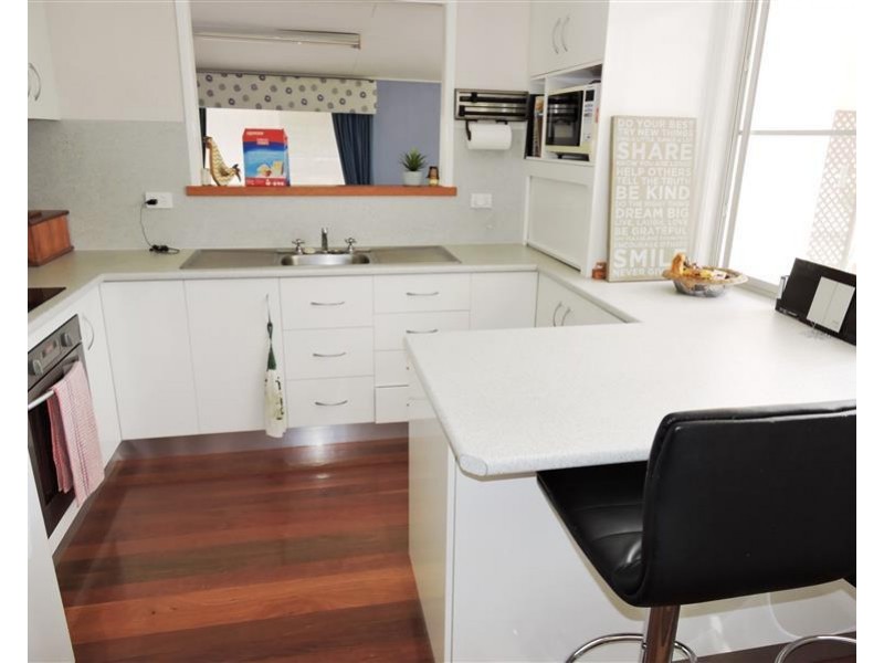 130 Ogilvie Rd, Warwick QLD 4370