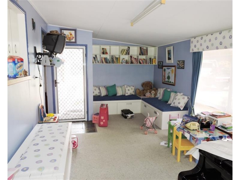 130 Ogilvie Rd, Warwick QLD 4370