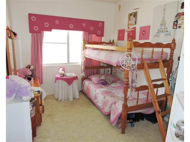 130 Ogilvie Rd, Warwick QLD 4370