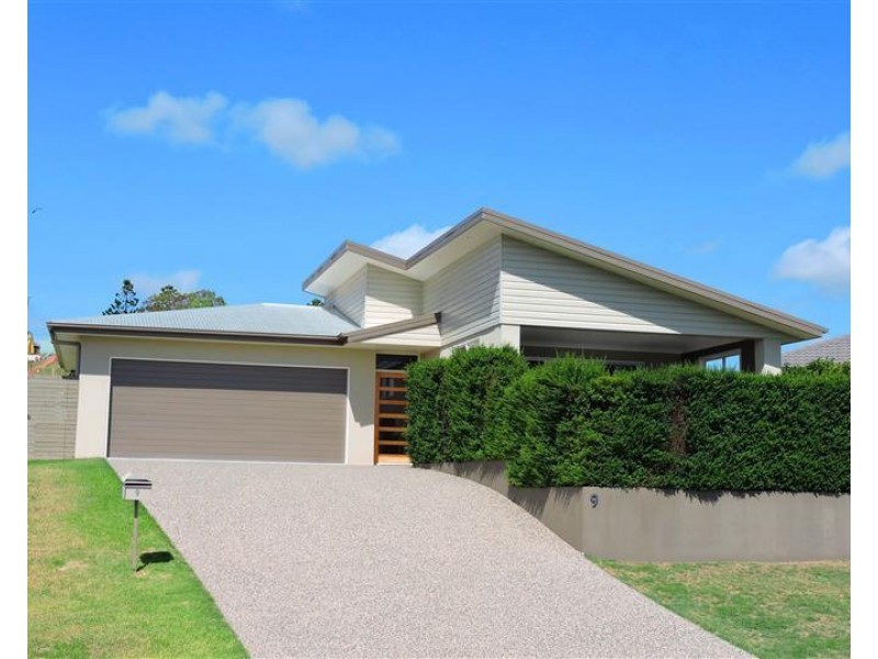 9 Capital Dr, Rosenthal Heights QLD 4370