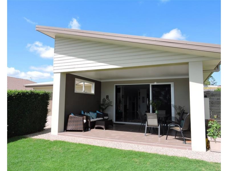 9 Capital Dr, Rosenthal Heights QLD 4370