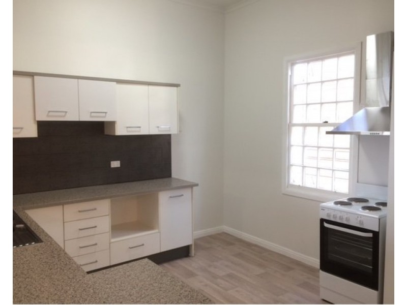 28 Pratten St, Warwick QLD 4370