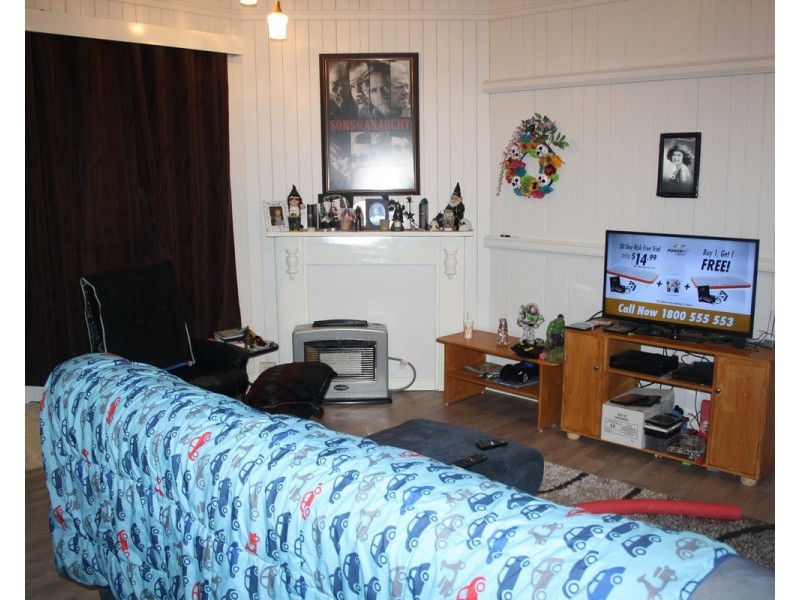 28 Pratten St, Warwick QLD 4370