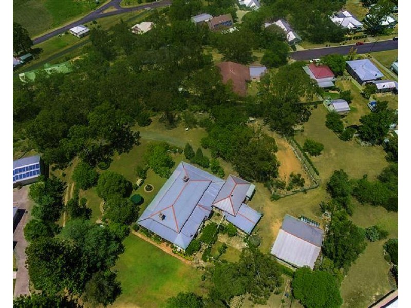 25 Weewondilla Rd, Warwick QLD 4370