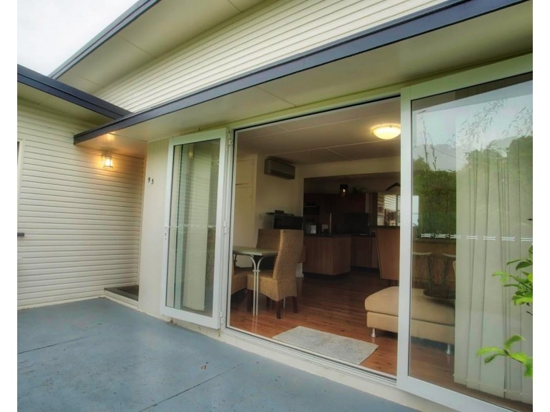 95 Locke St, Warwick QLD 4370