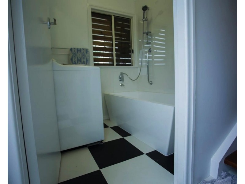 95 Locke St, Warwick QLD 4370
