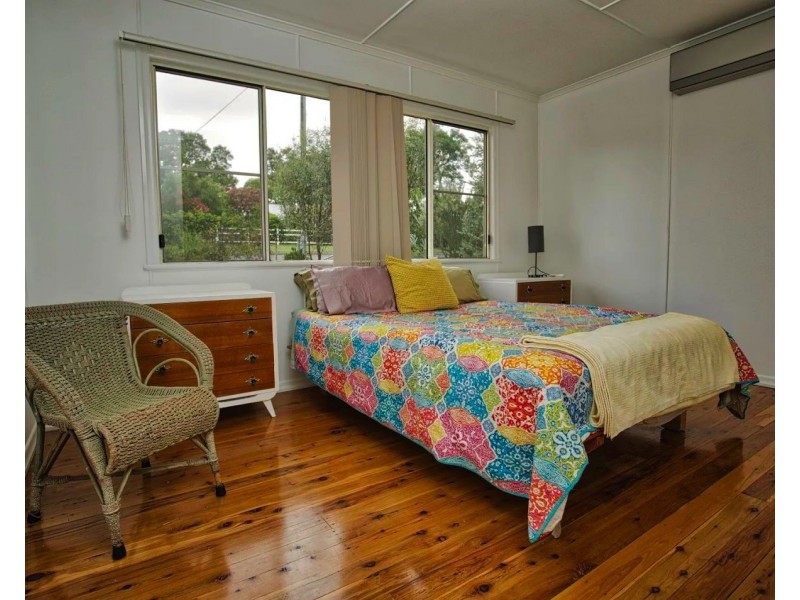 95 Locke St, Warwick QLD 4370