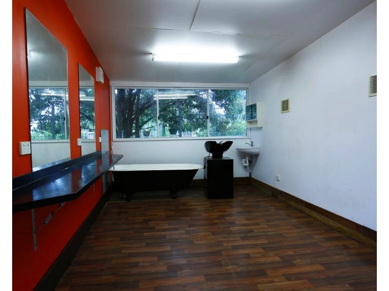 95 Locke St, Warwick QLD 4370